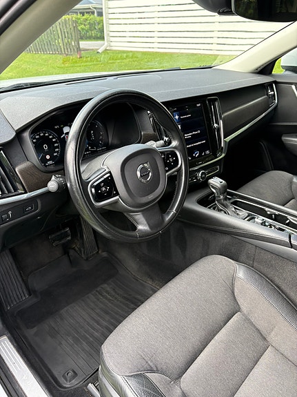 Volvo V90 Cross Country 4 of 5