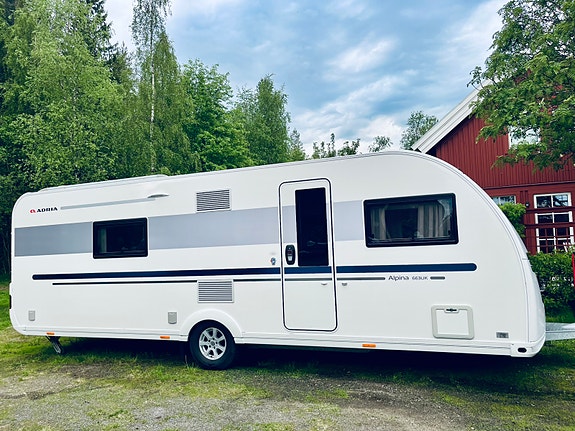 Adria Alpina 663 UK 2 of 11
