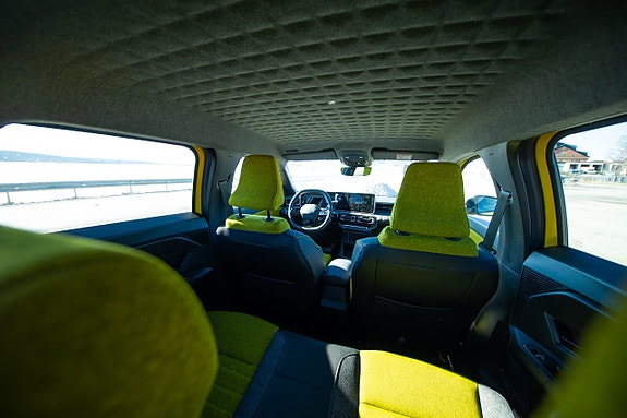 Renault 5 E-Tech 8 of 12