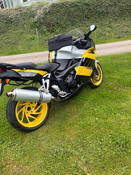 BMW K 1200 S 4 of 5