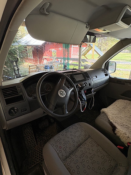 Volkswagen Shuttle 5 of 5