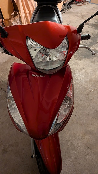 Honda Vision Nsc50 3 of 8