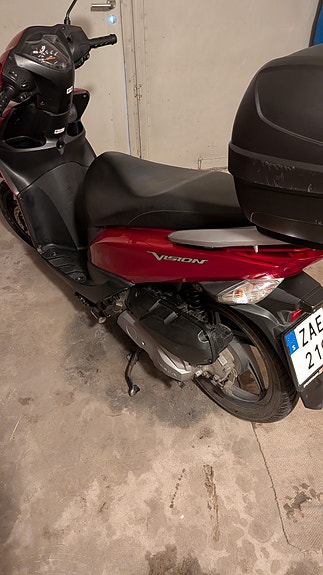 Honda Vision Nsc50 4 of 8
