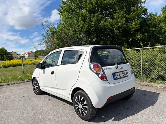 Chevrolet Spark 3 of 5