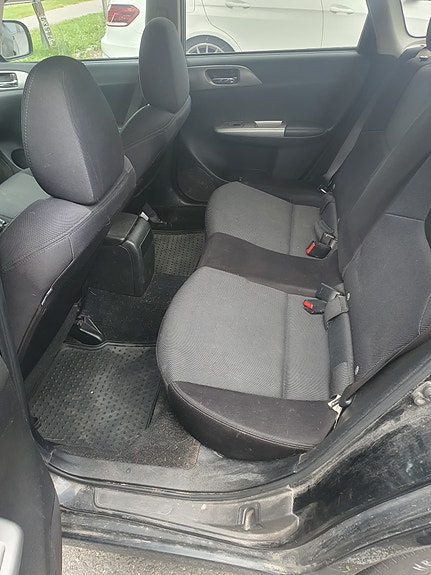 Subaru Impreza 4 of 5