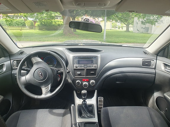 Subaru Impreza 3 of 5