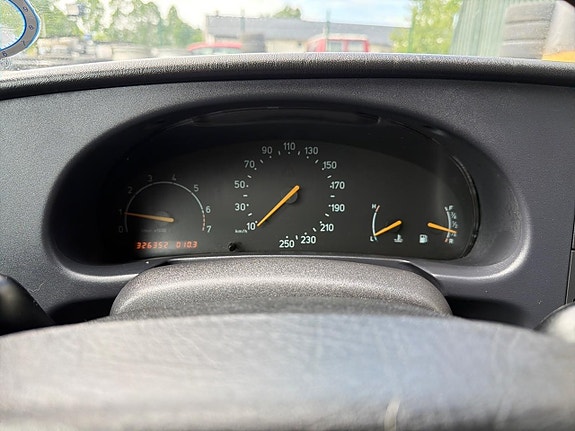 Saab 900 16 of 23