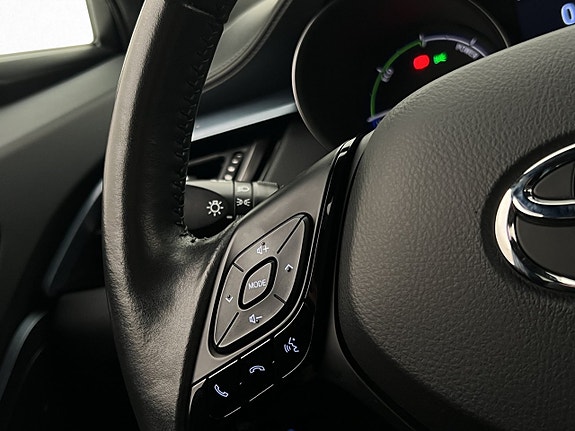 Toyota C-HR 30 of 30