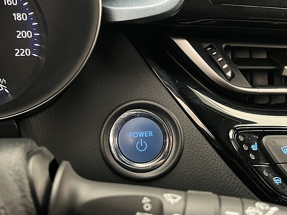 Toyota C-HR 29 of 30