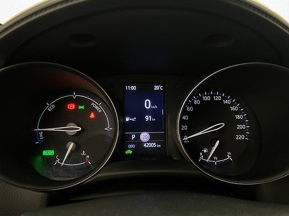 Toyota C-HR 15 of 30