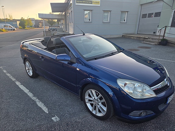 Opel Astra 2 of 5