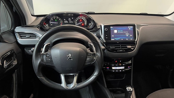 Peugeot 208 15 of 19