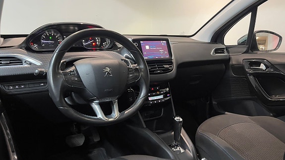 Peugeot 208 9 of 19