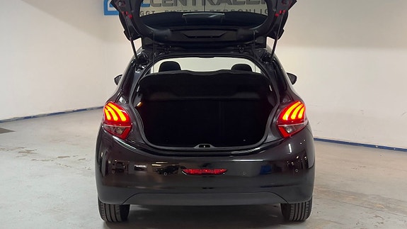 Peugeot 208 6 of 19