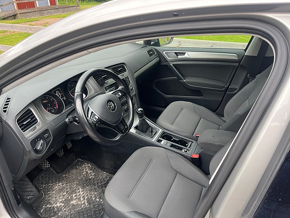 Volkswagen Golf VII 3 of 5
