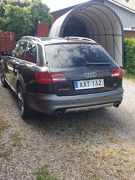 Audi A6 allroad 2 of 5