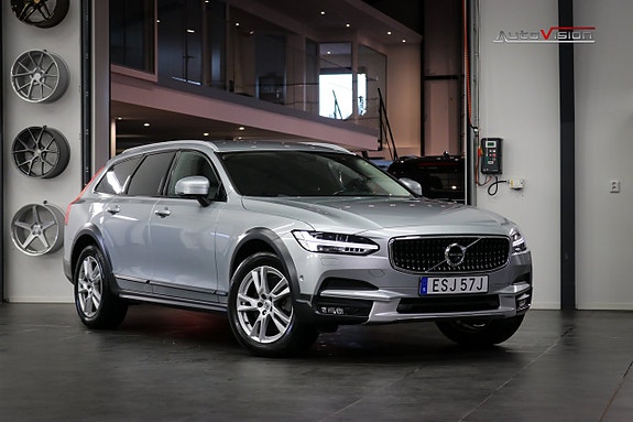 Volvo V90 Cross Country