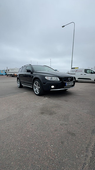 Volvo XC70 3 of 5