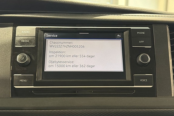 Volkswagen Caravelle 12 of 21