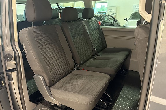 Volkswagen Caravelle 19 of 21