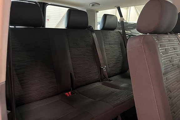 Volkswagen Caravelle 20 of 21