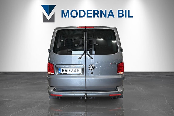 Volkswagen Caravelle 5 of 5