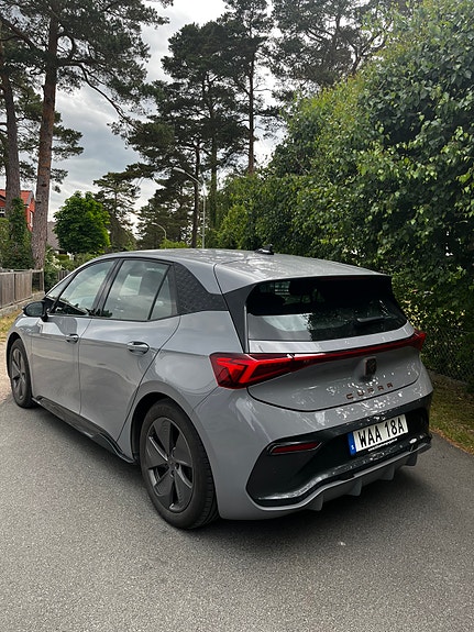 Cupra Born 4 of 4