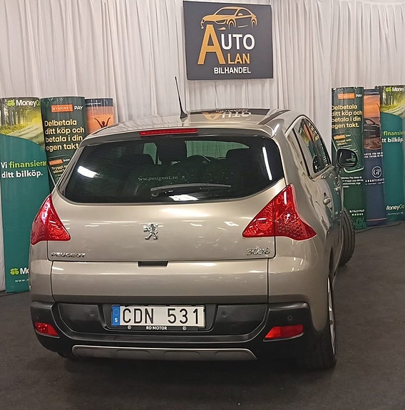 Peugeot 3008 2 of 5