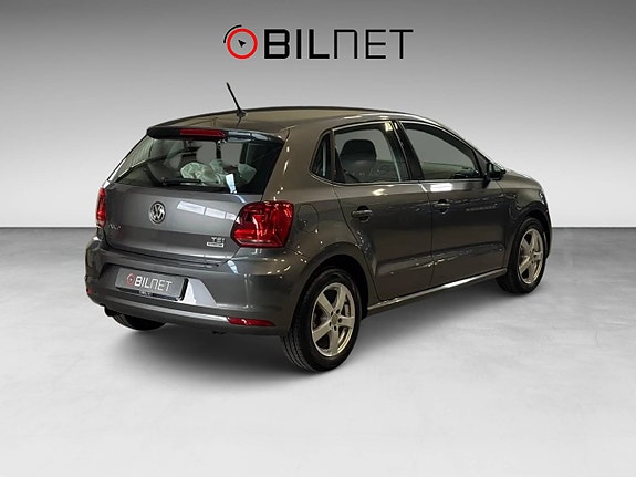 Volkswagen Polo 2 of 5