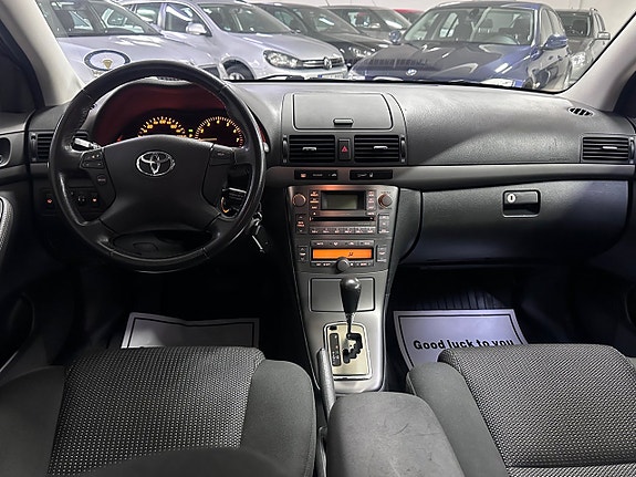 Toyota Avensis 9 of 13