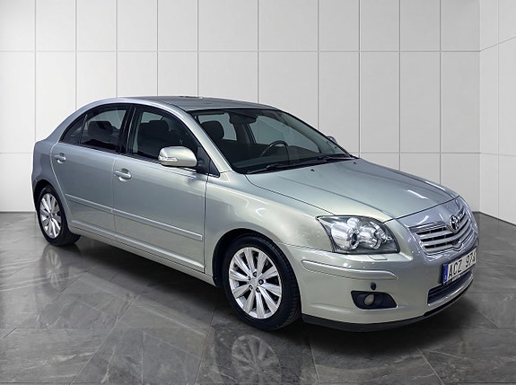 Toyota Avensis 3 of 5