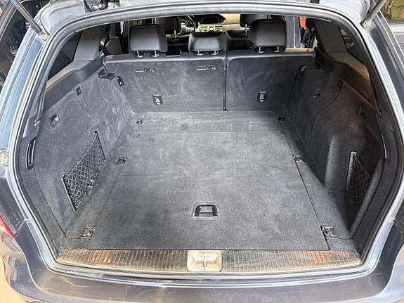 Mercedes-Benz E220 8 of 8