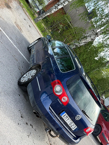 Volkswagen Passat 2 of 5
