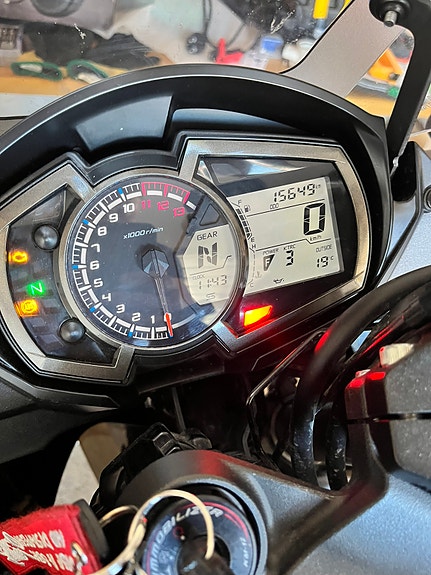 Kawasaki Ninja Z1000SX 4 of 4