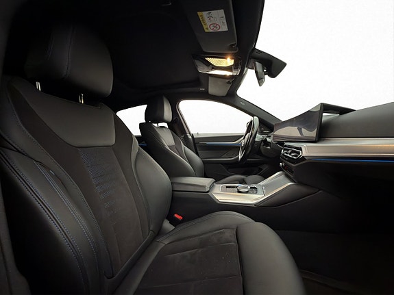 BMW i4 12 of 30
