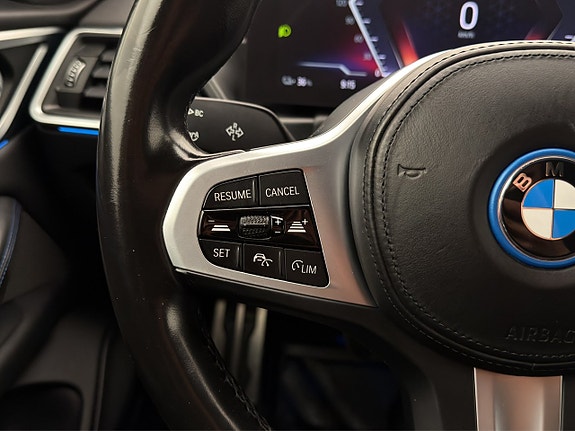 BMW i4 18 of 30