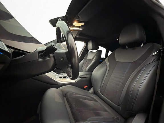 BMW i4 10 of 30