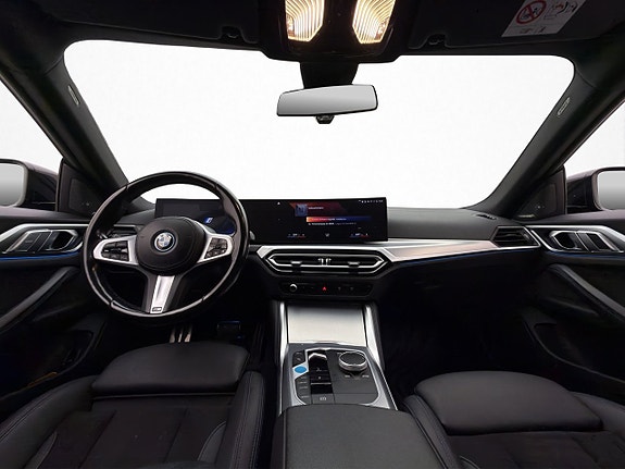 BMW i4 11 of 30