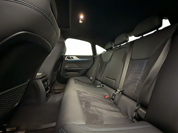 BMW i4 14 of 30