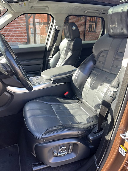 Land Rover Range Rover Sport 4 of 5