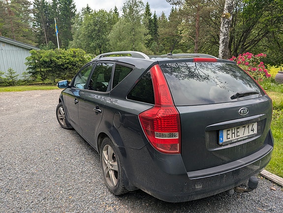 Kia Ceed 2 of 4