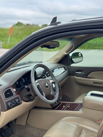 Chevrolet Tahoe 4 of 5