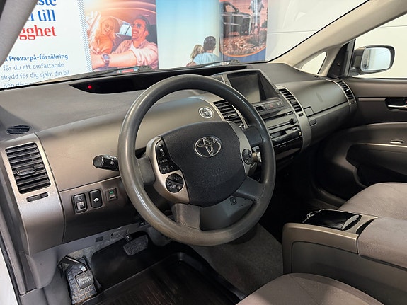 Toyota Prius 20 of 30