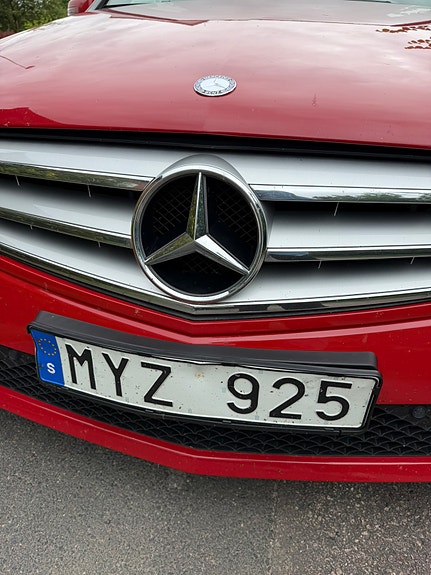Mercedes-Benz C200 5 of 10
