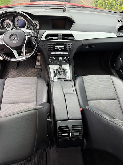 Mercedes-Benz C200 6 of 10