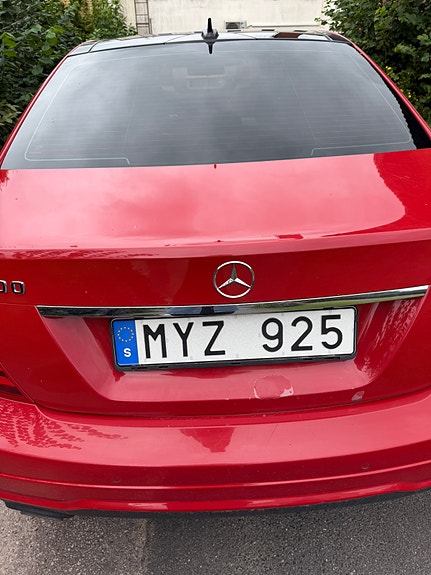 Mercedes-Benz C200 4 of 10