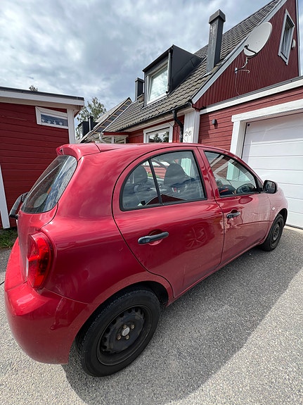 Nissan Micra 2 of 5
