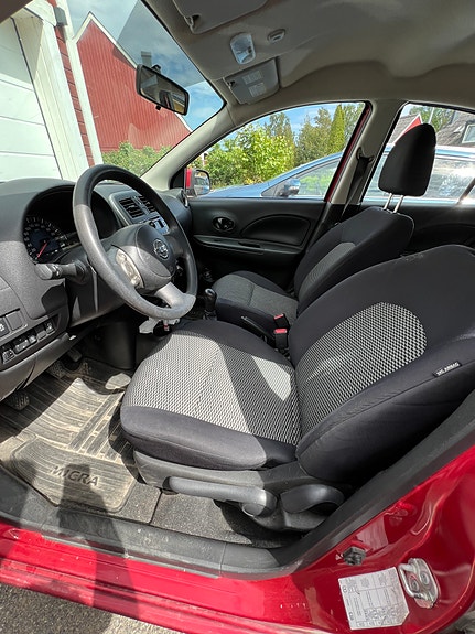 Nissan Micra 4 of 5
