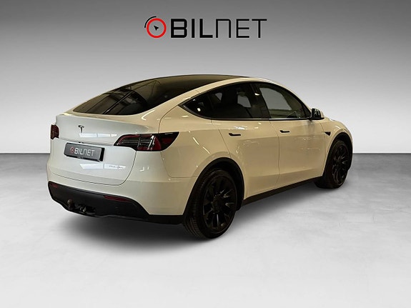 Tesla Model Y 2 of 13