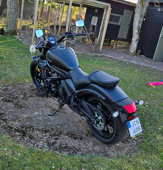 Kawasaki Vulcan S 4 of 5